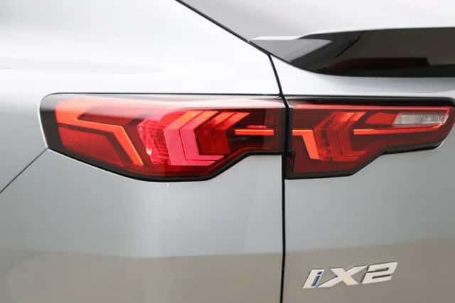 BMW iX2 (2026) thumbnail 11