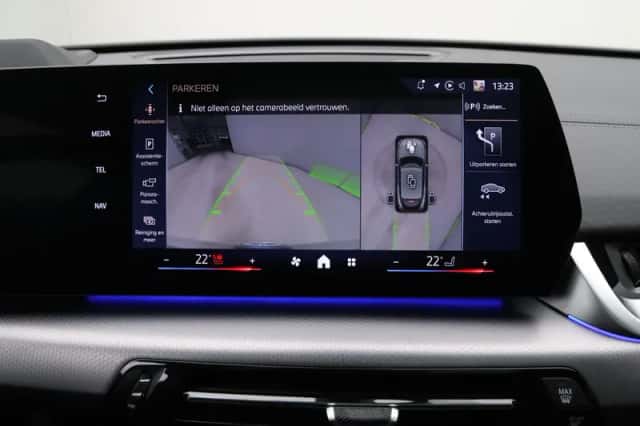 BMW iX2 (2026) thumbnail 18
