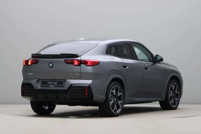 BMW iX2 (2026) thumbnail 5