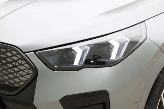 BMW iX2 (2026) thumbnail 10