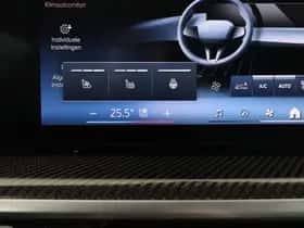 BMW X7 (2025) thumbnail 16
