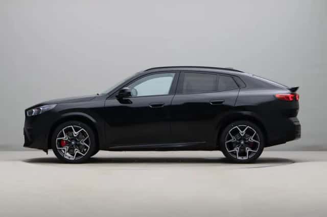 BMW iX2 (2026) thumbnail 12