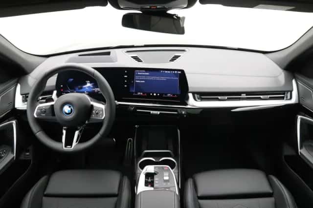 BMW iX2 (2026) thumbnail 13