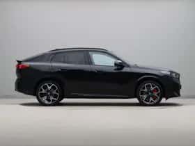 BMW iX2 (2026) thumbnail 8