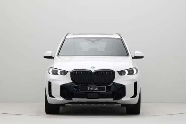 BMW X5 (2026) thumbnail 2