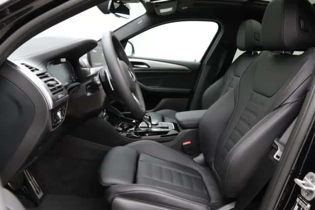 BMW X4 (2026) thumbnail 5