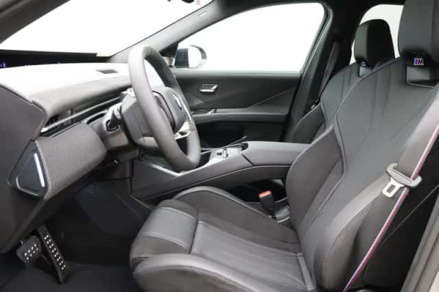 BMW iX3 (2026) thumbnail 12