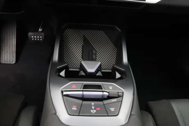 BMW iX3 (2026) thumbnail 15