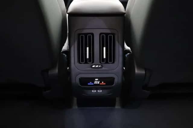 BMW iX3 (2026) thumbnail 23