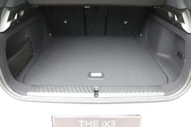 BMW iX3 (2026) thumbnail 32