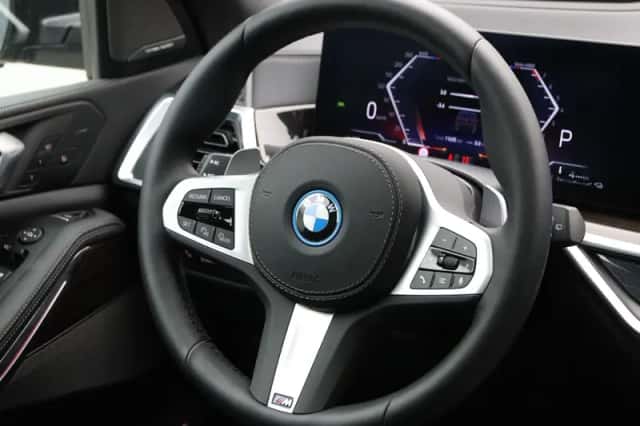 BMW X5 (2025) thumbnail 2