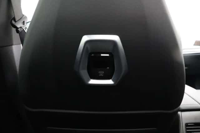 BMW X5 (2025) thumbnail 26