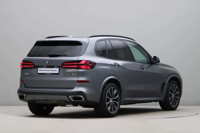 BMW X5 (2025) thumbnail 9