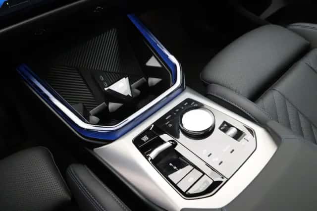 BMW X3 (2026) thumbnail 15