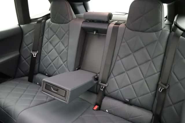 BMW iX (2026) thumbnail 16