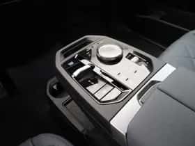 BMW iX (2026) thumbnail 18