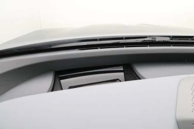 BMW iX (2026) thumbnail 25