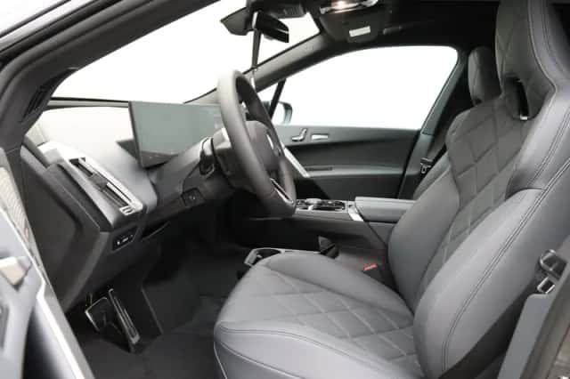 BMW iX (2026) thumbnail 4