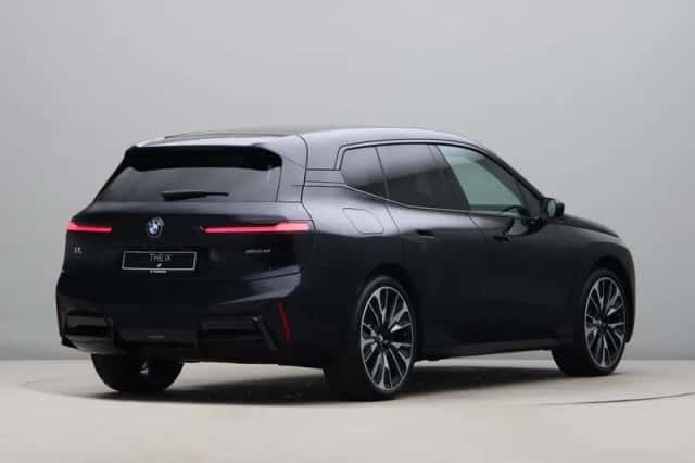 BMW iX (2026) thumbnail 8