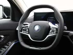 BMW 3-Serie (2025) thumbnail 2