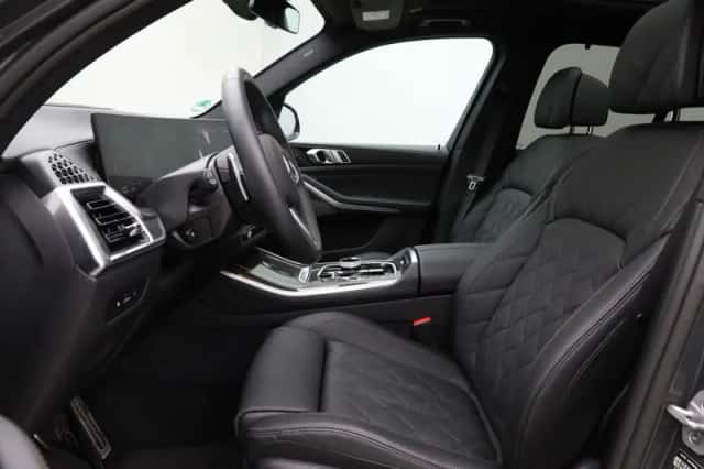 BMW X5 (2025) thumbnail 5
