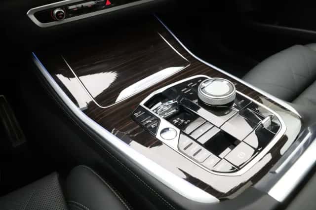 BMW X5 (2025) thumbnail 18
