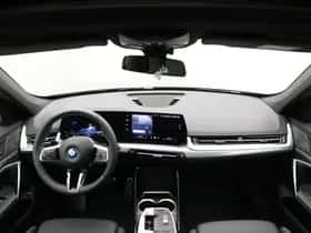BMW iX1 (2026) thumbnail 13