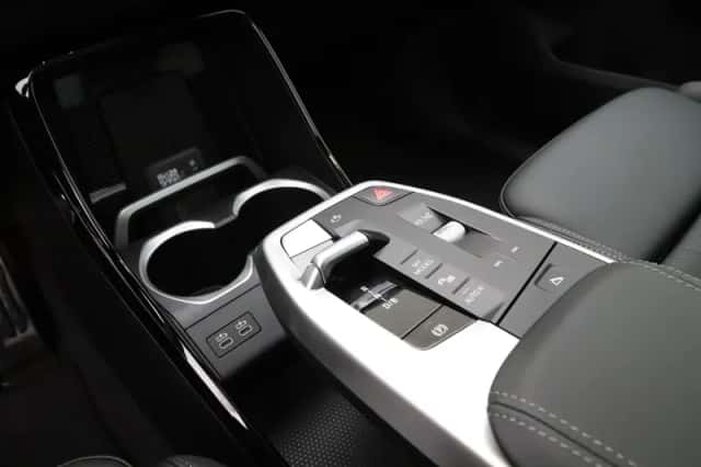 BMW iX1 (2026) thumbnail 18
