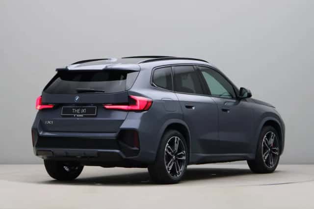 BMW iX1 (2026) thumbnail 9