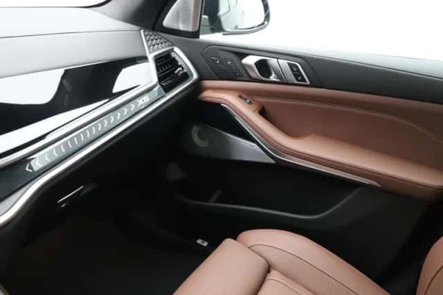BMW X5 (2026) thumbnail 15