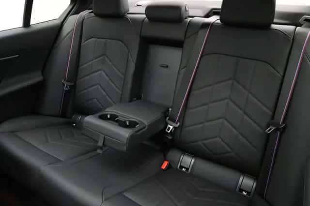 BMW i5 (2026) thumbnail 17