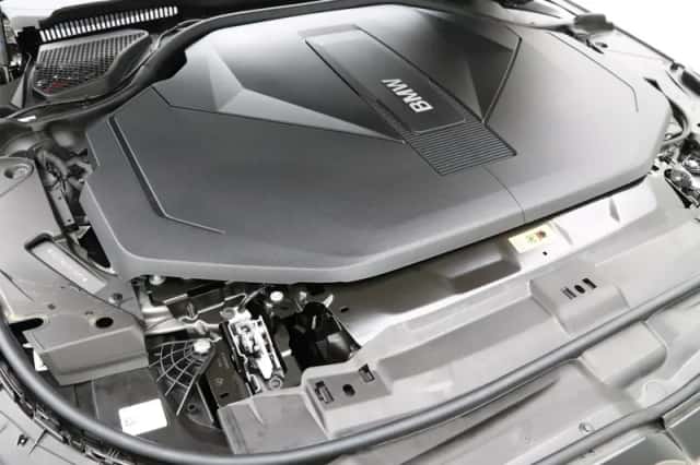 BMW i5 (2026) thumbnail 4