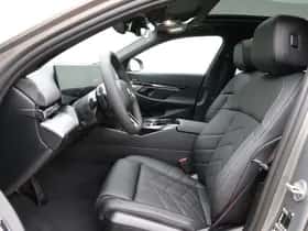 BMW i5 (2026) thumbnail 5
