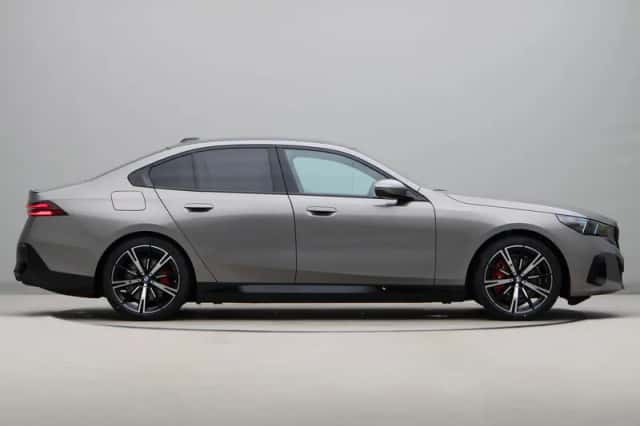 BMW i5 (2026) thumbnail 8