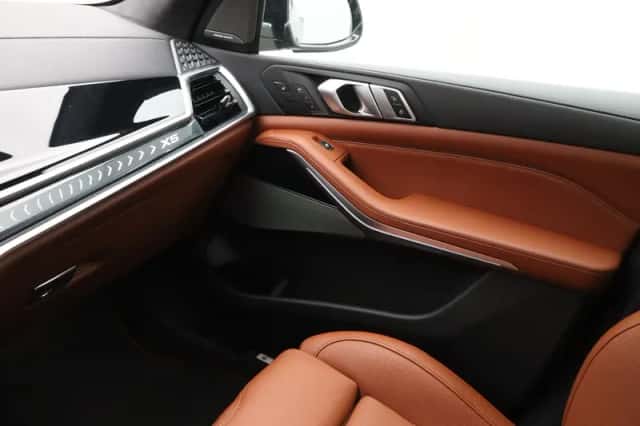 BMW X5 (2026) thumbnail 15