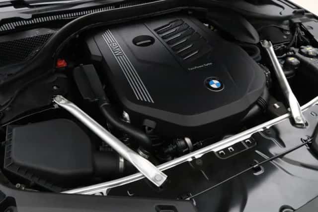 BMW 8-Serie (2020) thumbnail 5