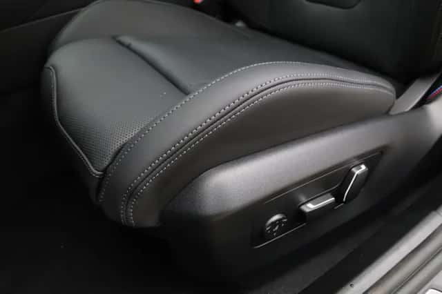 BMW M5 (2026) thumbnail 16