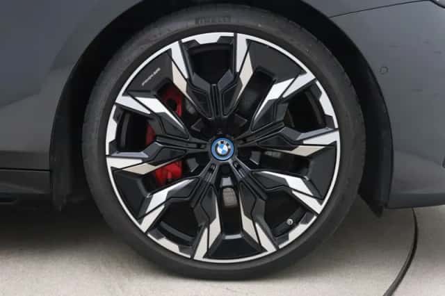 BMW 5-Serie (2025) thumbnail 9
