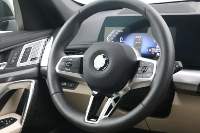 BMW X1 (2025) thumbnail 2