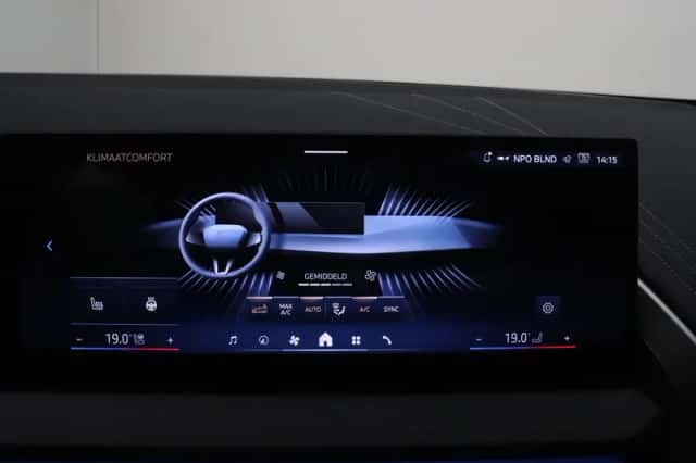 BMW X3 (2025) thumbnail 24