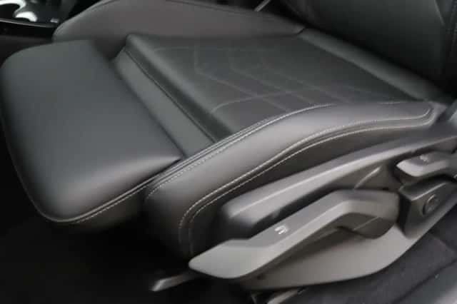 BMW iX1 (2026) thumbnail 16