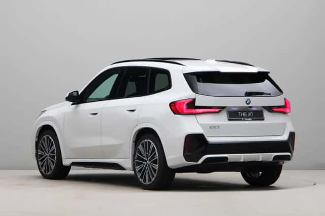BMW iX1 (2026) thumbnail 11