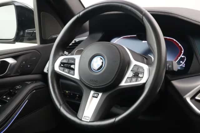 BMW X5 (2023) thumbnail 2