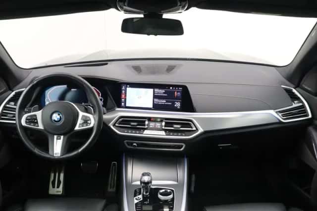 BMW X5 (2023) thumbnail 12