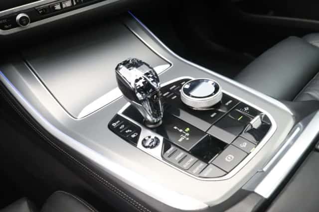 BMW X5 (2023) thumbnail 18