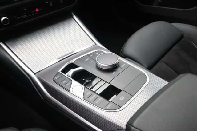 BMW 3-Serie (2024) thumbnail 17