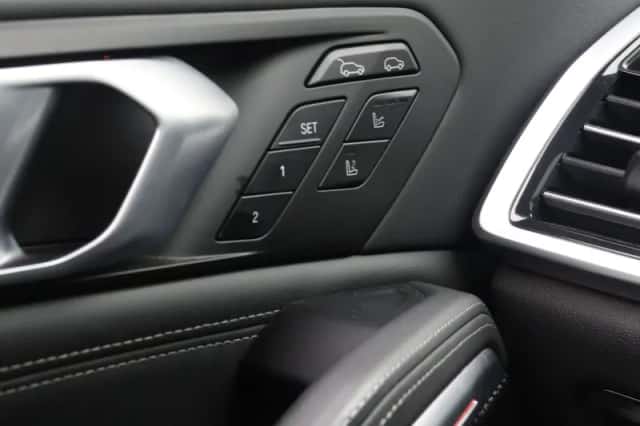 BMW X6 (2022) thumbnail 24
