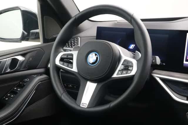 BMW X5 (2025) thumbnail 2