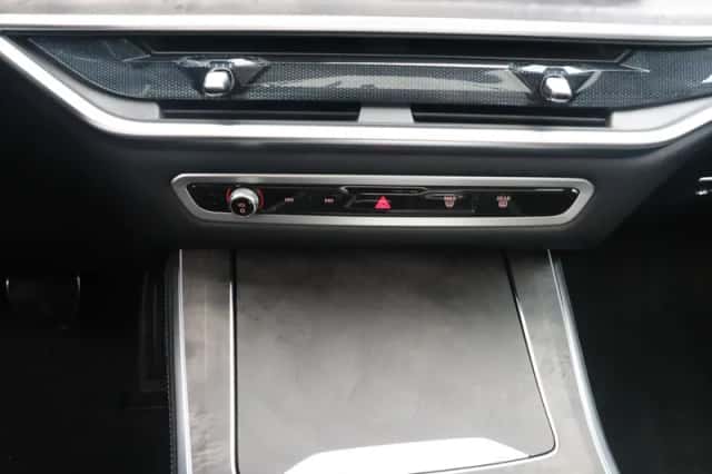 BMW X5 (2025) thumbnail 13