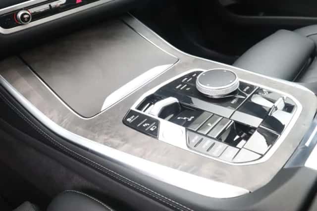 BMW X5 (2025) thumbnail 17